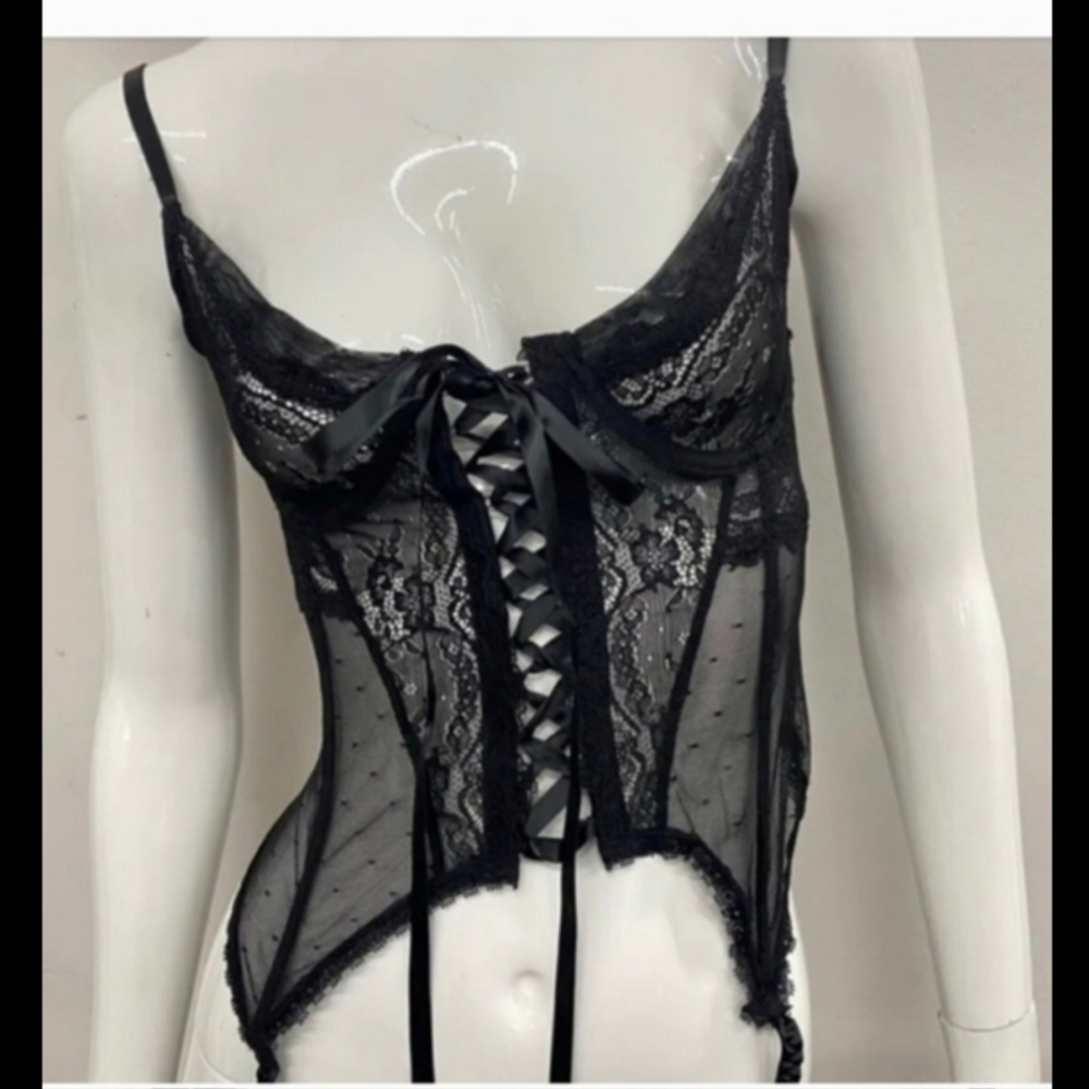 Nwt Widow Lace Up Corset